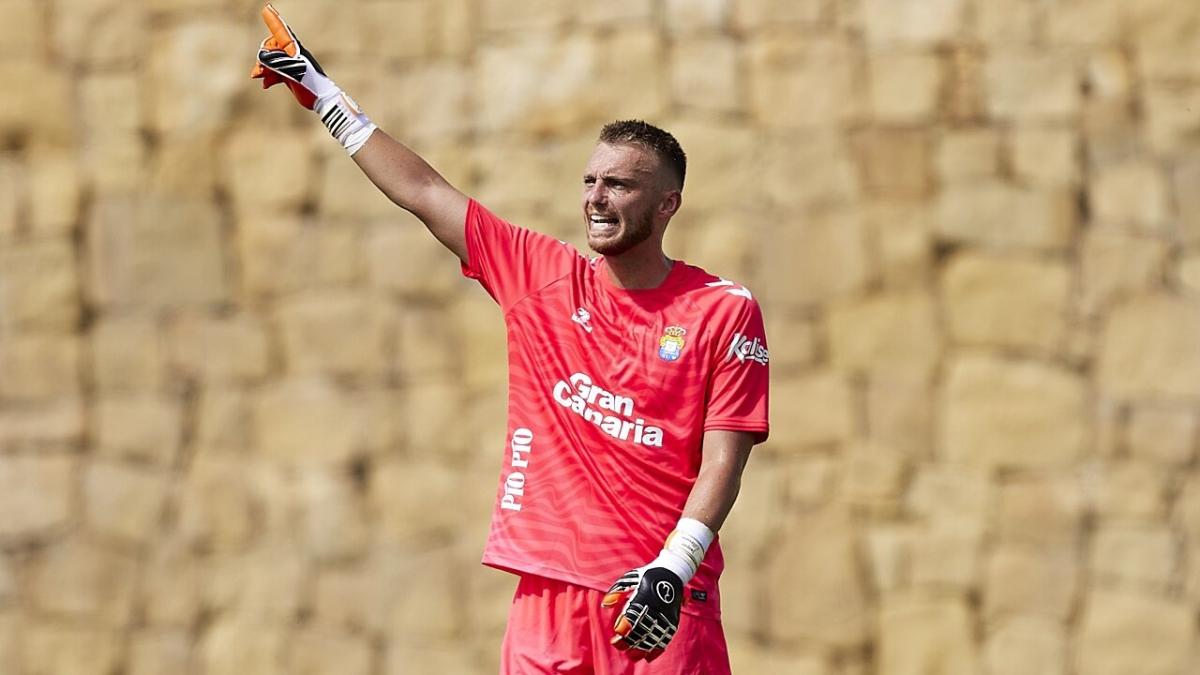 Las Palmas goalkeeper Jasper Cillessen in action for La Liga side